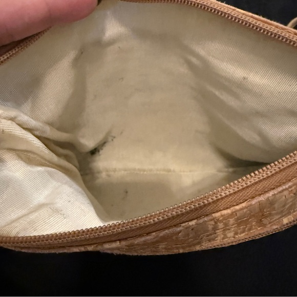 Vintage Cork Cross Body Bag - Picture 3 of 3